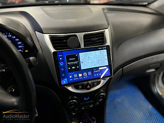 В автомобиле Hyundai Solaris мы выполнили замену штатной акустики и головного устройства