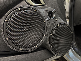 Установили аудиосистемы в Lada Granta