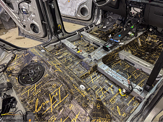 Шумоизоляция автомобиля Omoda C5