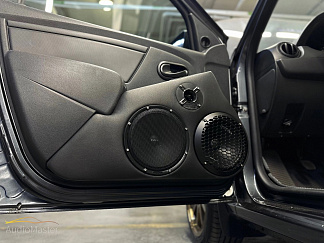 Громкий повседнев в Lada Largus