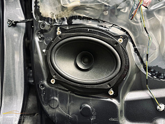 Замена штатной акустики в Toyota Venza