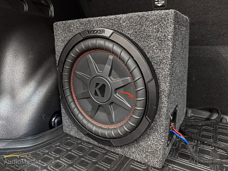 Автомобиль Toyota Rav 4 заехал к нам на шумоизоляцию 4-х дверей и установку аудиосистемы