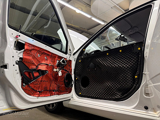 Автозвук и шумоизоляция дверей в Lada Granta
