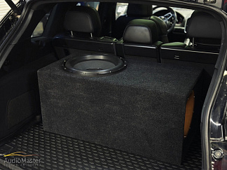 Ещё один Porsche Cayenne побывал в нашей студии для установки громкой аудиосистемы