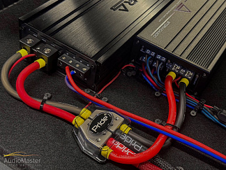 Выполнили установку громкой аудиосистемы в Lada Kalina