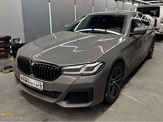 Установка аудиосистемы в BMW 5 G30