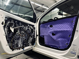 Шумоизоляция дверей и замена акустики в Volkswagen Polo